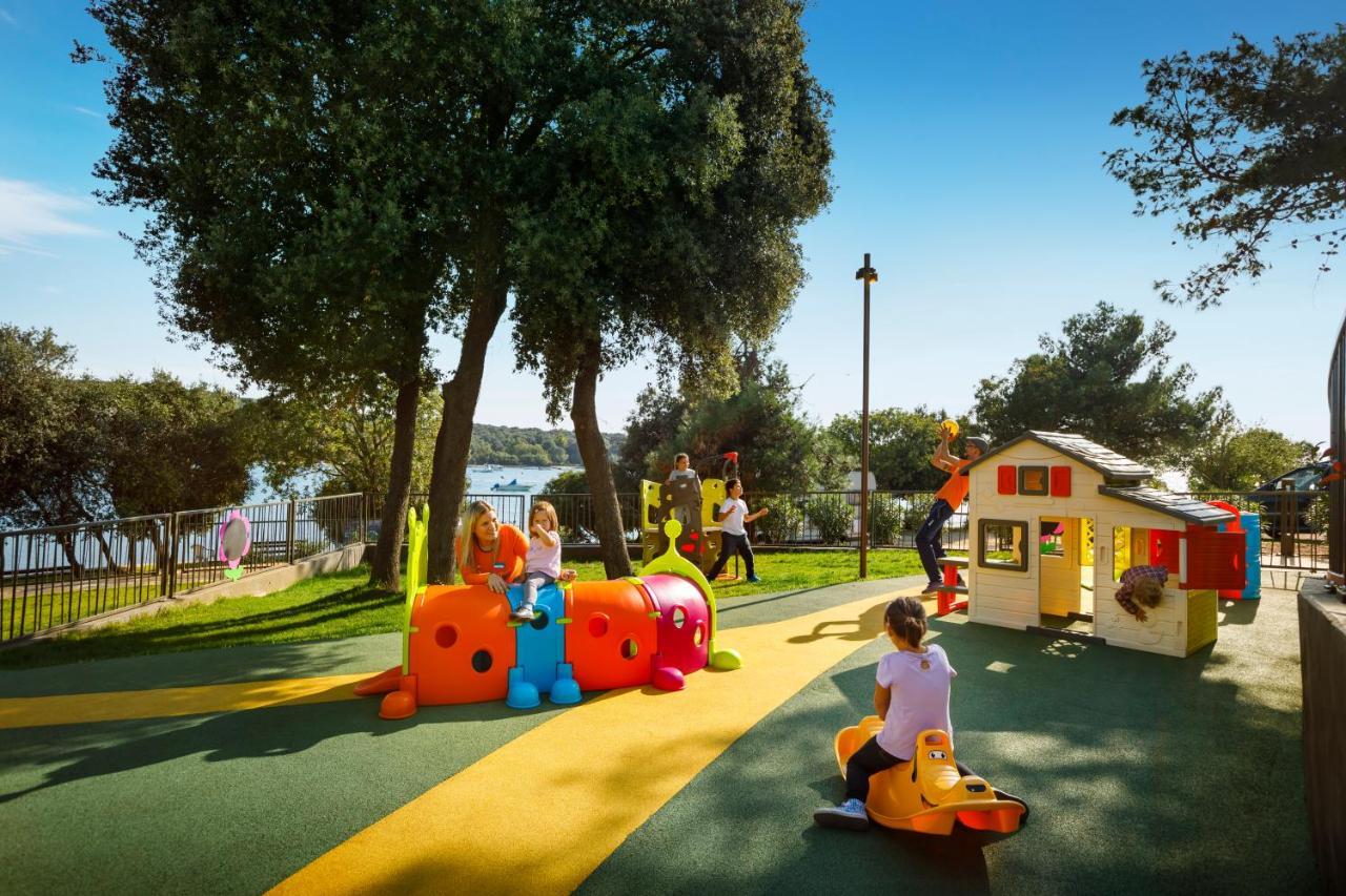 Maistra Camping Vestar Mobile Homes Rovinj Exteriér fotografie The Children's Village