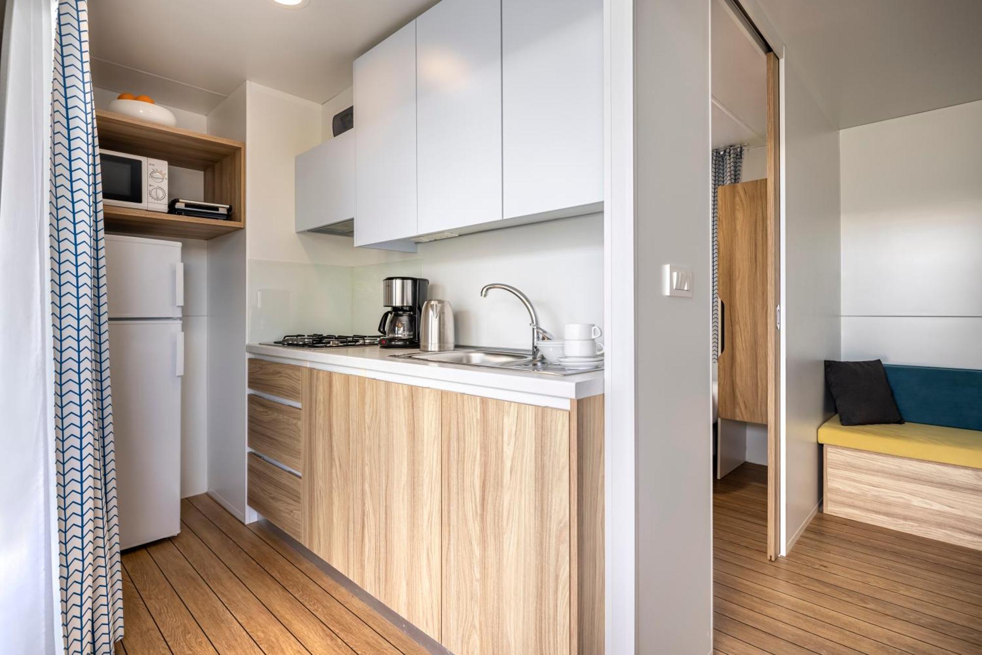 Maistra Camping Vestar Mobile Homes Rovinj Pokoj fotografie A typical studio apartment