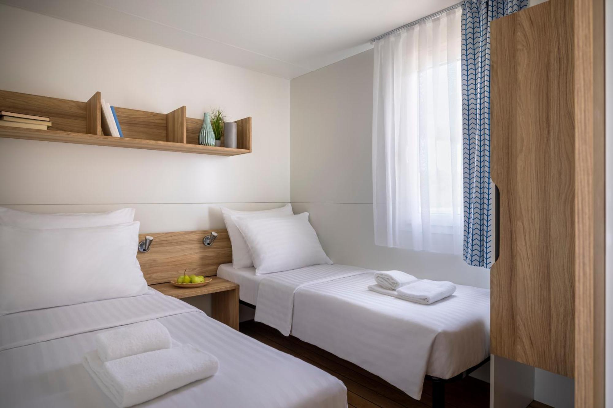 Maistra Camping Vestar Mobile Homes Rovinj Pokoj fotografie A typical bedroom at the residence