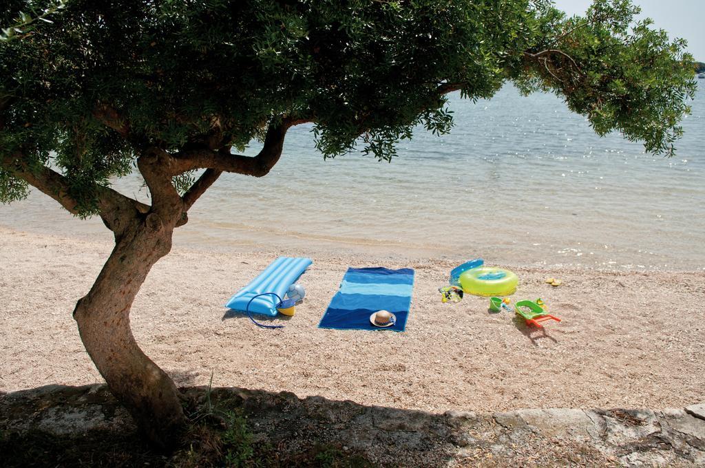 Maistra Camping Vestar Mobile Homes Rovinj Exteriér fotografie Beach in Agia Marina