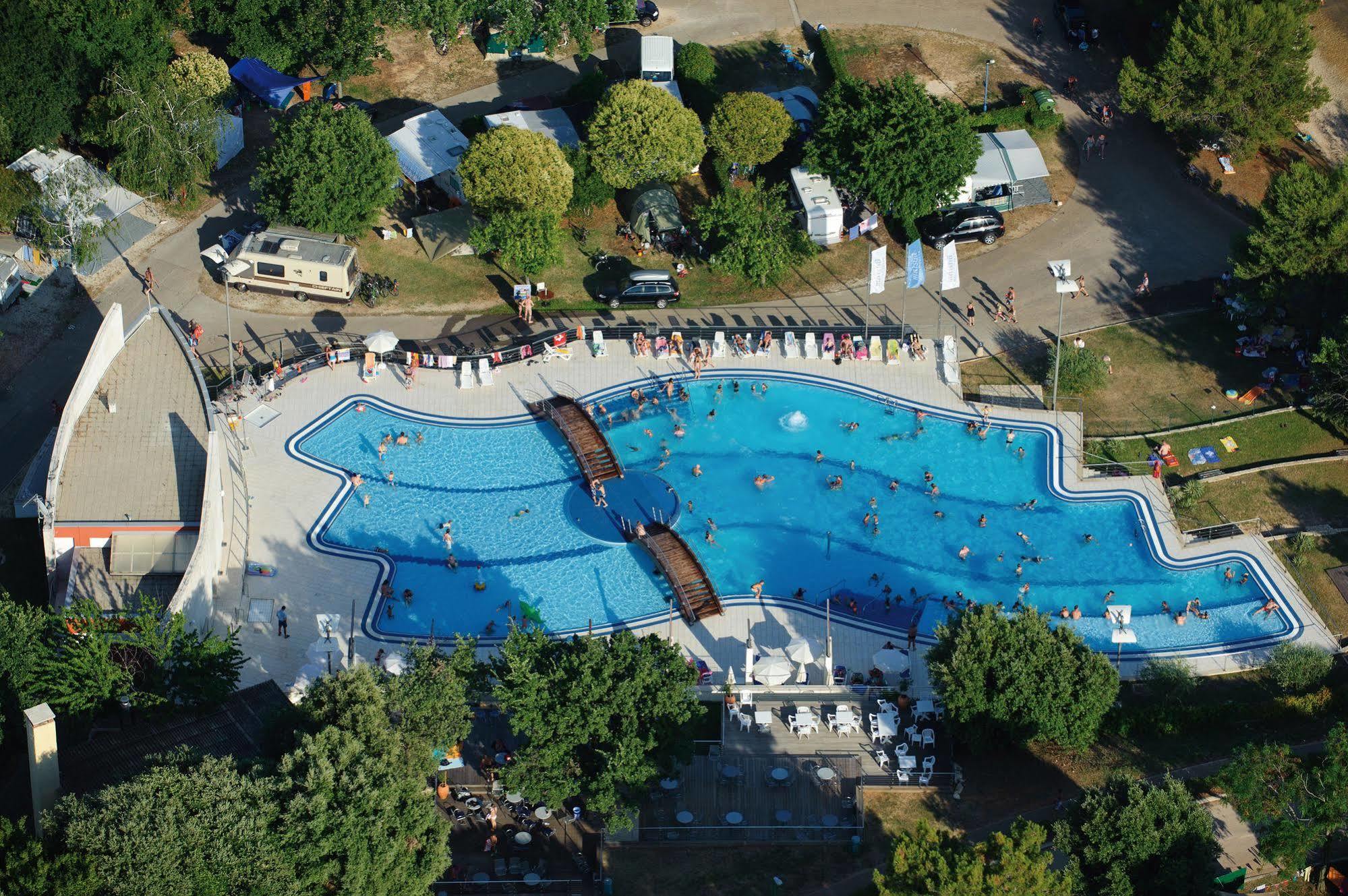 Maistra Camping Vestar Mobile Homes Rovinj Exteriér fotografie Aerial view
